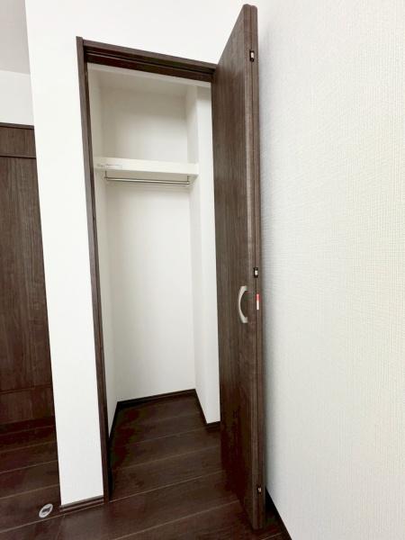 {s搼O3ڂ̐VzˌĂ̎[