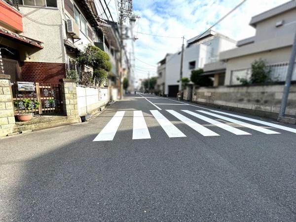 {sF1ڂ̓yn̑OʓH܂ތnʐ^