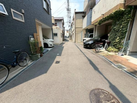 {s搶쓌3ڂ̒ÈˌĂ̑OʓH܂ތnʐ^