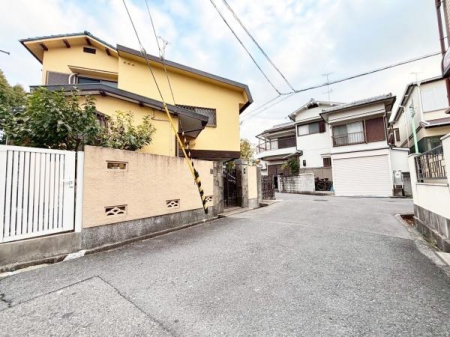 {Ls쓌1ڂ̒ÈˌĂ̑OʓH܂ތnʐ^