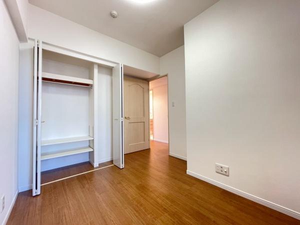 大阪府大阪市平野区背戸口3丁目の中古マンションの洋室