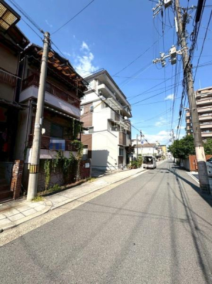 ���{���s���Z�g���c��1���ڂ̓y�n�̑O�ʓ��H�܂ތ��n�ʐ^