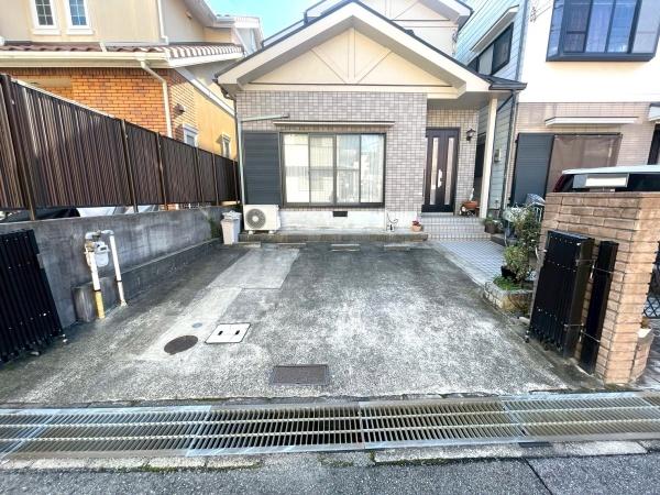 ���{�����s����1���ڂ̒��È�ˌ��Ă̒��ԏ�