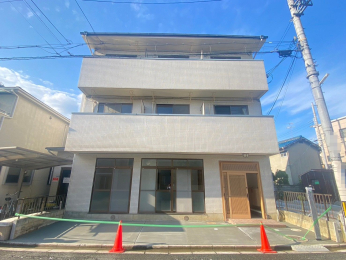 {s[6ڂ̈꓏Ap[g̊\z}(O)