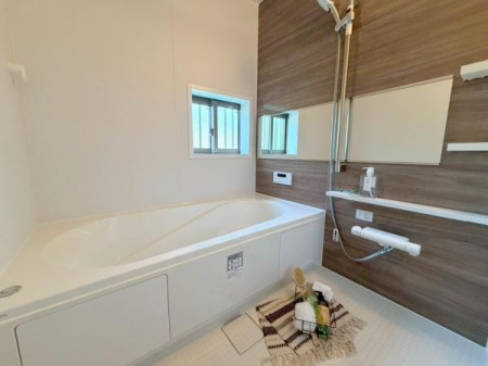 ���{�����s����]3���ڂ̐V�z��ˌ��Ă̗���