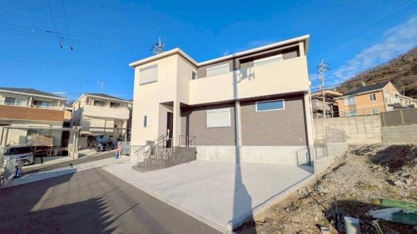 ���{�����s�L�Y���̐V�z��ˌ��Ă̌��n�O�ώʐ^