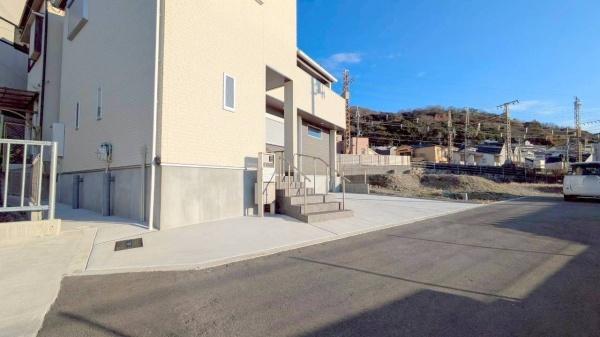 ���{�����s�L�Y���̐V�z��ˌ��Ă̑O�ʓ��H�܂ތ��n�ʐ^