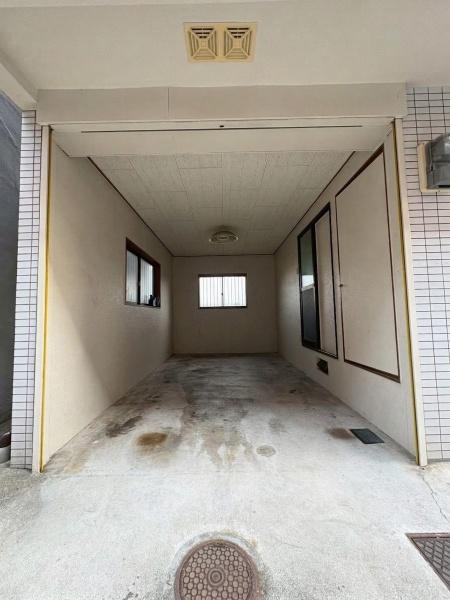 ���{�����s����1���ڂ̒��È�ˌ��Ă̒��ԏ�