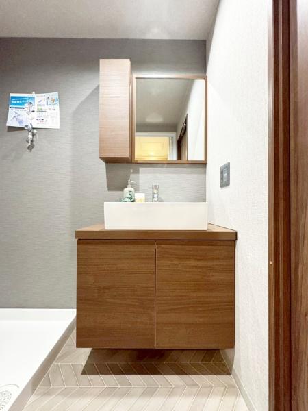 {s搼{1ڂ̒Ã}V̐ʑEʏ