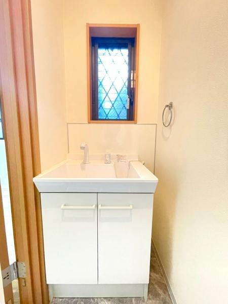 ���{���s����敽��k2���ڂ̒��È�ˌ��Ă̐��ʑ�E���ʏ�