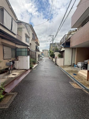 ���{��^�s�]�[���̒��È�ˌ��Ă̑O�ʓ��H�܂ތ��n�ʐ^