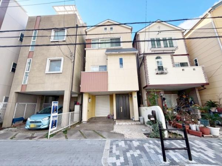 ���{���s��������3���ڂ̒��È�ˌ��Ă̌��n�O�ώʐ^