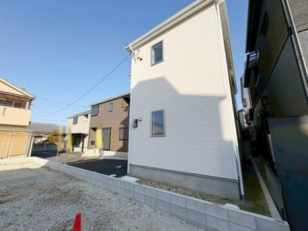 ���{�����s�r����2���ڂ̐V�z��ˌ��Ă̂��̑����n