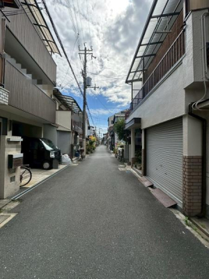 {^sMc̒ÃeXnEX̑OʓH܂ތnʐ^