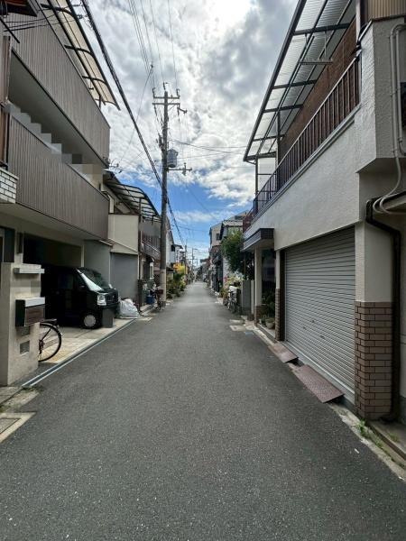 {^sMc̒ÃeXnEX̑OʓH܂ތnʐ^