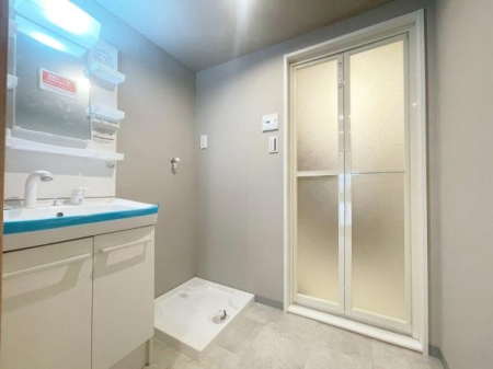 {Ls쐼4ڂ̒Ã}V̐ʑEʏ