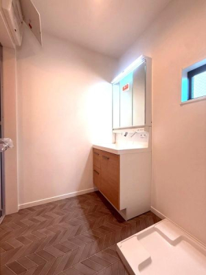 {s旬2ڂ̐VzˌĂ̐ʑEʏ