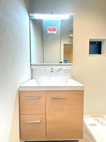 {s旬2ڂ̐VzˌĂ̐ʑEʏ