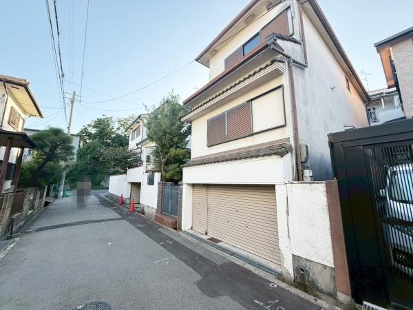 {LsČ5ڂ̓yn̑OʓH܂ތnʐ^