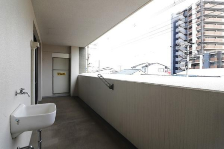 ���{���s����������1���ڂ̒��Ã}���V�����̃o���R�j�[