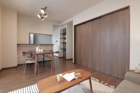 ���{���s����������1���ڂ̒��Ã}���V�����̃��r���O