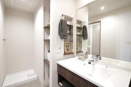 ���{���s����������1���ڂ̒��Ã}���V�����̐��ʑ�E���ʏ�