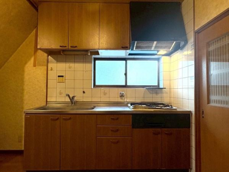 ���{���s����操�J5���ڂ̒��È�ˌ��ẴL�b�`��