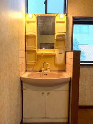 ���{���s����操�J5���ڂ̒��È�ˌ��Ă̐��ʑ�E���ʏ�