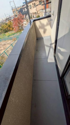 ���{�����s���ΐؒ�6���ڂ̒��È�ˌ��Ẵo���R�j�[