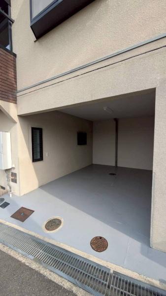 ���{�����s���ΐؒ�6���ڂ̒��È�ˌ��Ă̒��ԏ�