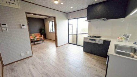 ���{�����s���ΐؒ�6���ڂ̒��È�ˌ��Ẵ��r���O