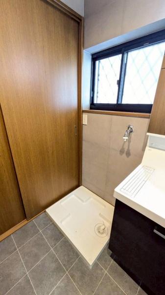 ���{�����s���ΐؒ�6���ڂ̒��È�ˌ��Ă̐��ʑ�E���ʏ�