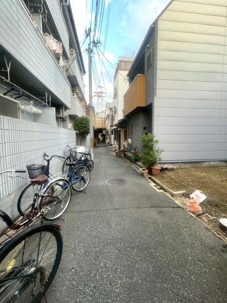 大阪府大阪市阿倍野区王子町3丁目の土地の前面道路含む現地写真