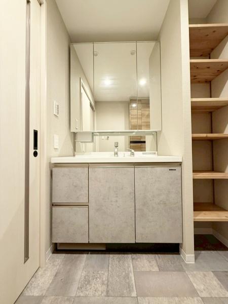 {csÉ_7ڂ̒Ã}V̐ʑEʏ