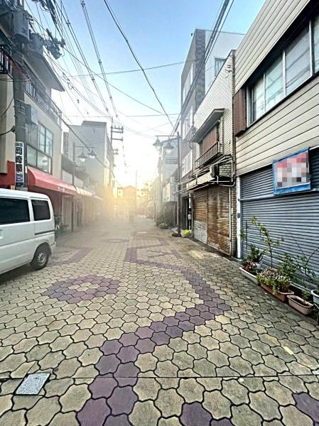 大阪府大阪市阿倍野区王子町3丁目の土地の前面道路含む現地写真