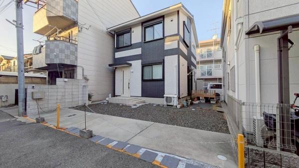 ���{�����s�H����4���ڂ̒��È�ˌ��Ă̒��ԏ�