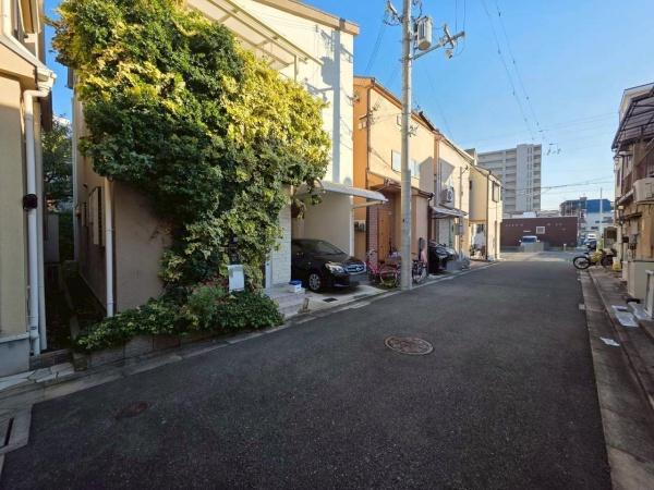 {^sh̒ÈˌĂ̑OʓH܂ތnʐ^