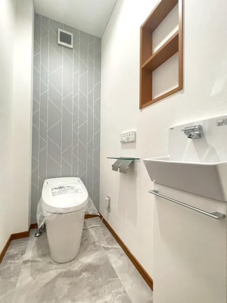 ���{���s�����Z�j��5���ڂ̒��È�ˌ��Ẵg�C��