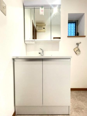 ���{���s�����Z�j��5���ڂ̒��È�ˌ��Ă̐��ʑ�E���ʏ�