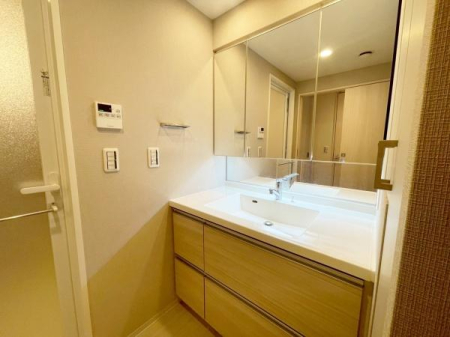 {Ls̒6ڂ̒Ã}V̐ʑEʏ