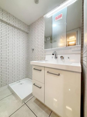 ɌɒOsRc5ڂ̒Ã}V̐ʑEʏ