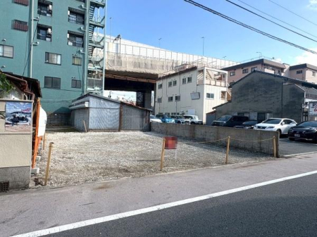 ���{���s����敽�쐼5���ڂ̓y�n�̌��n�y�n�ʐ^