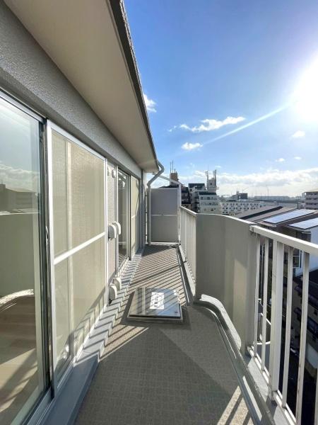 大阪府大阪市東住吉区照ケ丘矢田1丁目の中古マンションのバルコニー