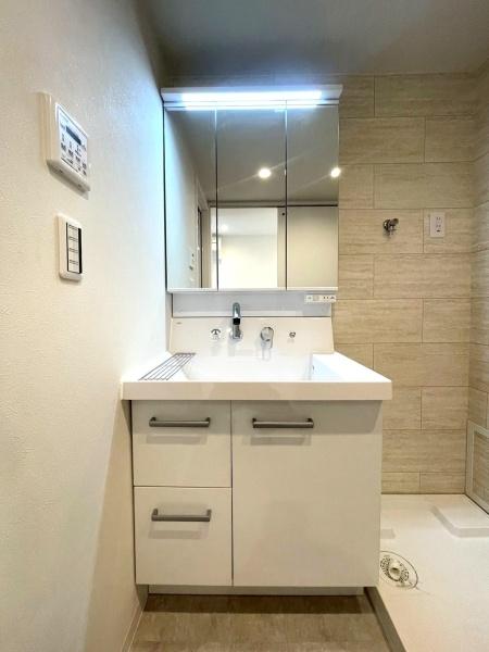 大阪府大阪市東住吉区照ケ丘矢田1丁目の中古マンションの洗面台・洗面所