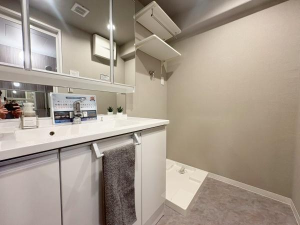 ���{����s���_����2���ڂ̒��Ã}���V�����̐��ʑ�E���ʏ�