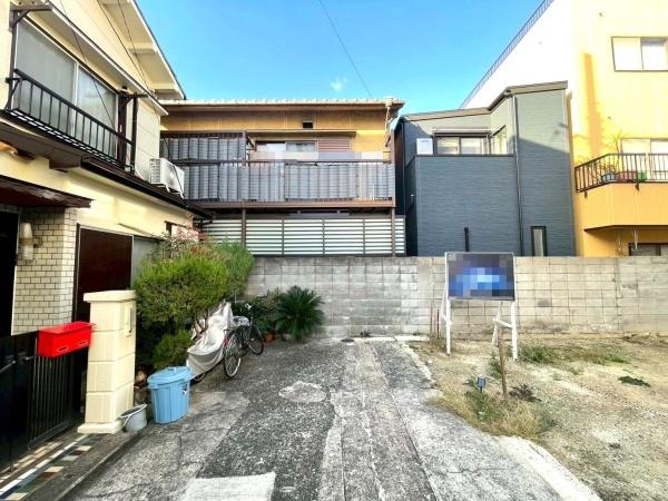 ���{���s���Z�g�捡��4���ڂ̓y�n�̑O�ʓ��H�܂ތ��n�ʐ^