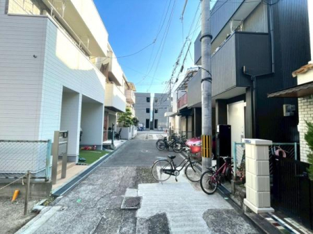 ���{���s���Z�g�捡��4���ڂ̓y�n�̑O�ʓ��H�܂ތ��n�ʐ^