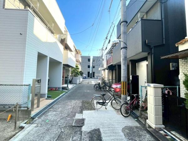 ���{���s���Z�g�捡��4���ڂ̓y�n�̑O�ʓ��H�܂ތ��n�ʐ^