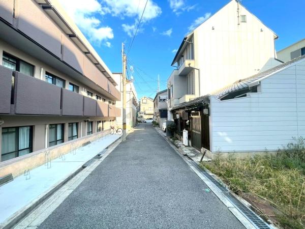 ���{���s���Z�g�搼����4���ڂ̓y�n�̑O�ʓ��H�܂ތ��n�ʐ^