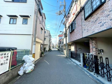 {sZgƃPuc2ڂ̒ÈˌĂ̑OʓH܂ތnʐ^